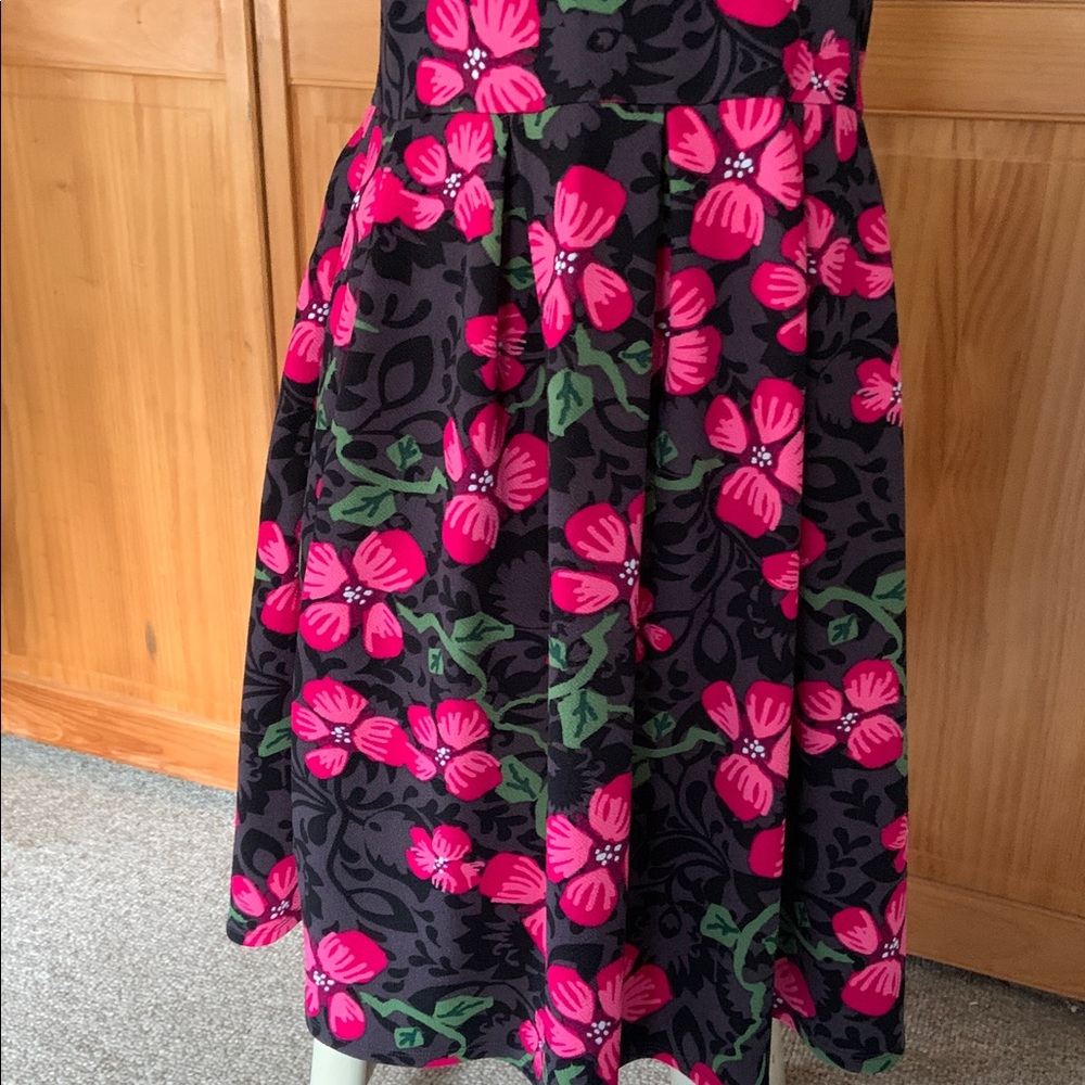 LulaRoe black pink dogwood Stretchy Amelia Dress 2XL Pleated skirt short sleeve - Picture 3 of 10